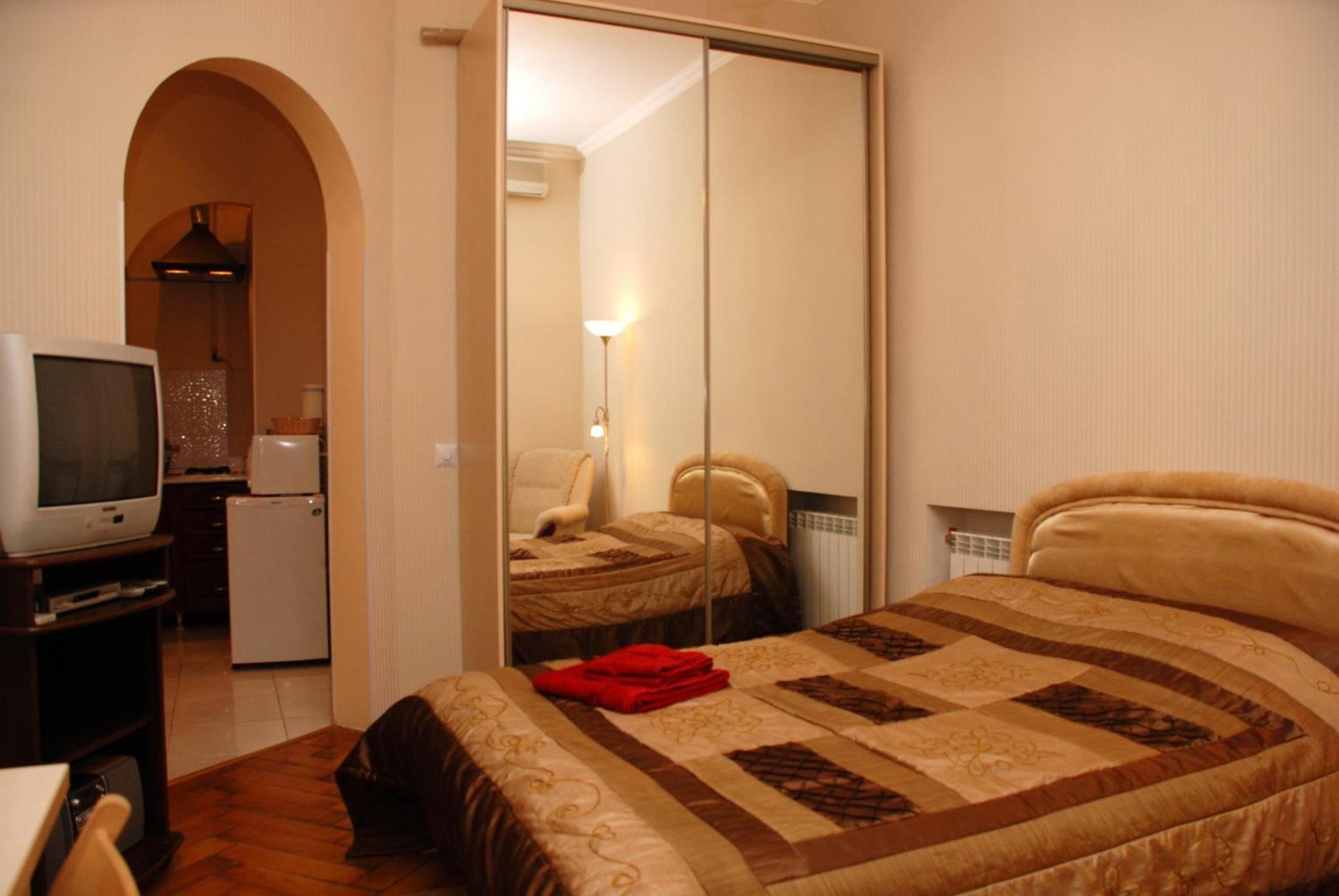 Alex Apartments Near Kreshatik St Kijev Kültér fotó