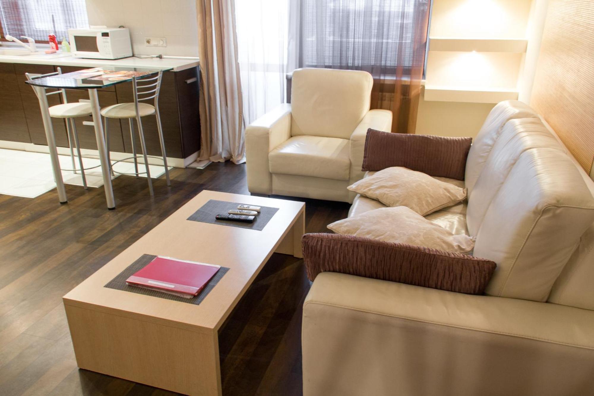 Alex Apartments Near Kreshatik St Kijev Szoba fotó